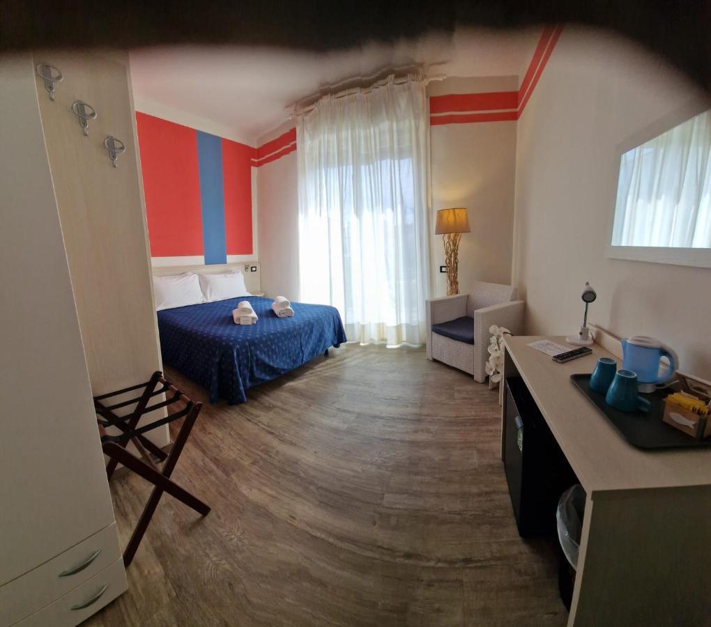 Hotel Orchidea Lignano Sabbiadoro Exterior foto