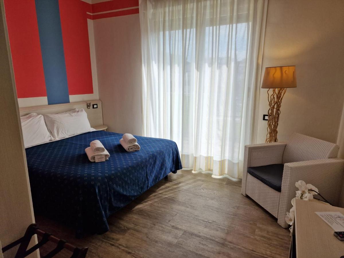 Hotel Orchidea Lignano Sabbiadoro Exterior foto
