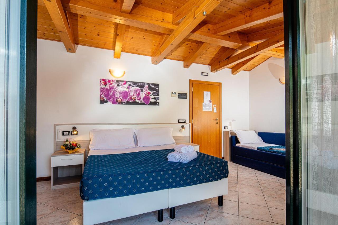 Hotel Orchidea Lignano Sabbiadoro Exterior foto
